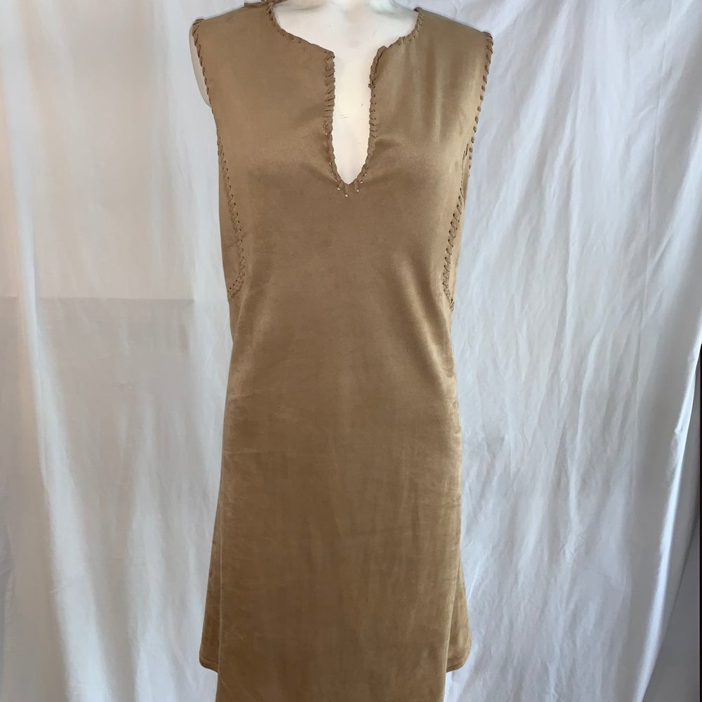 V-Neck sleeveless dress